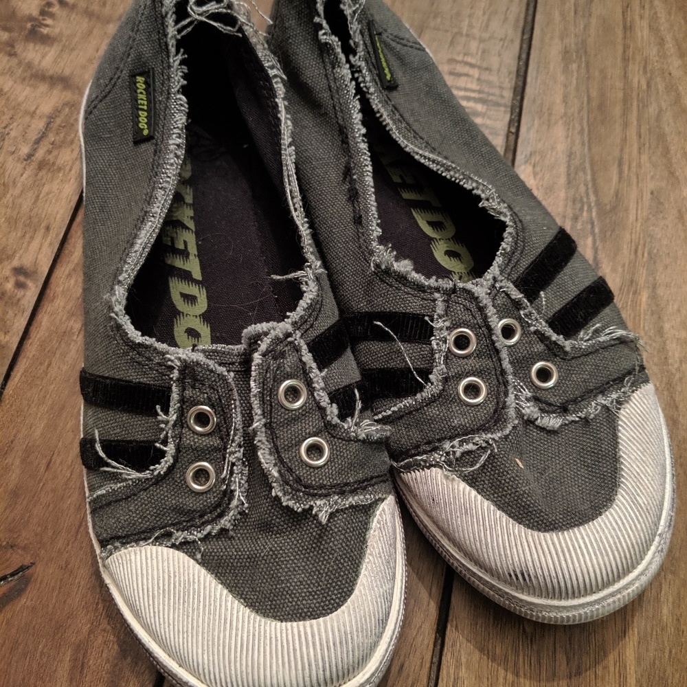 Distressed loafers